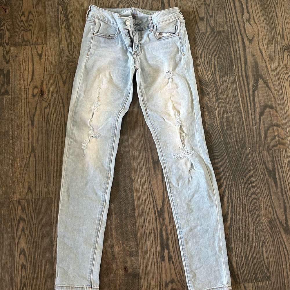 American Eagle Outfitters Light Gray Distressed Women Jeggings